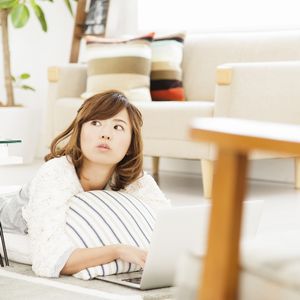 施術時の姿勢は？痛みはどのくらい？